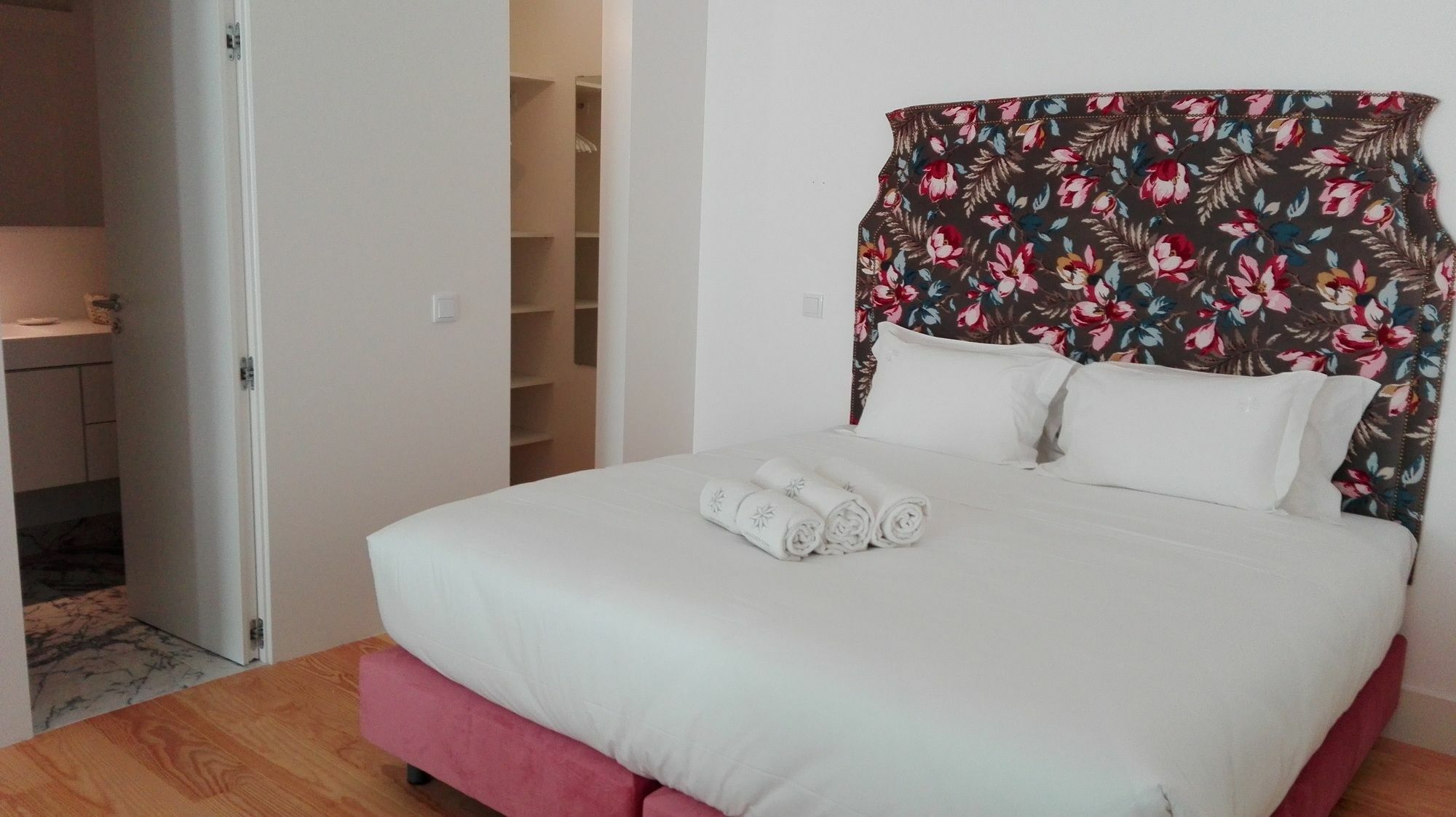 Residentas Apostolos Apartment *